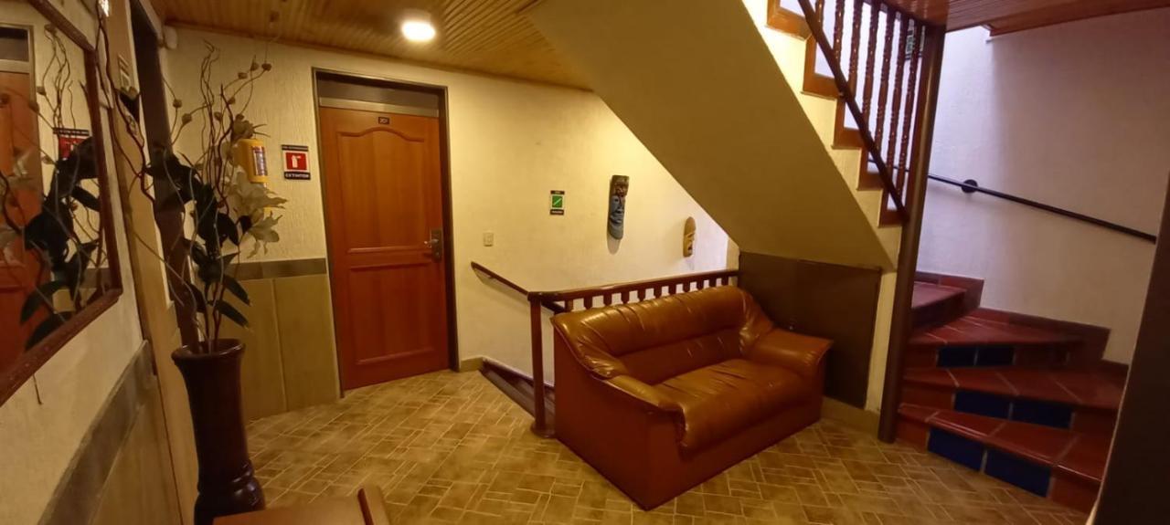 Hoteles Bogotá Inn Colonial Esterno foto